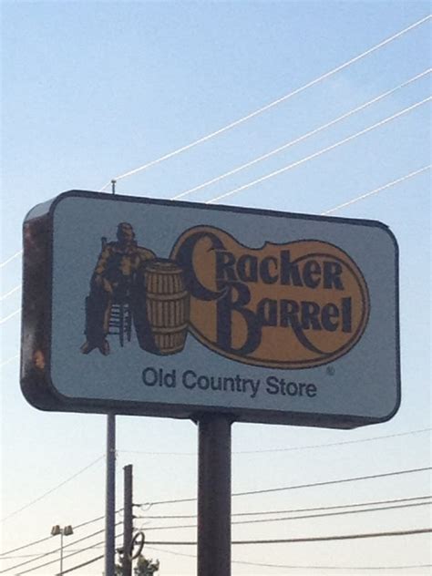 cracker barrel  country store american traditional  pkwy