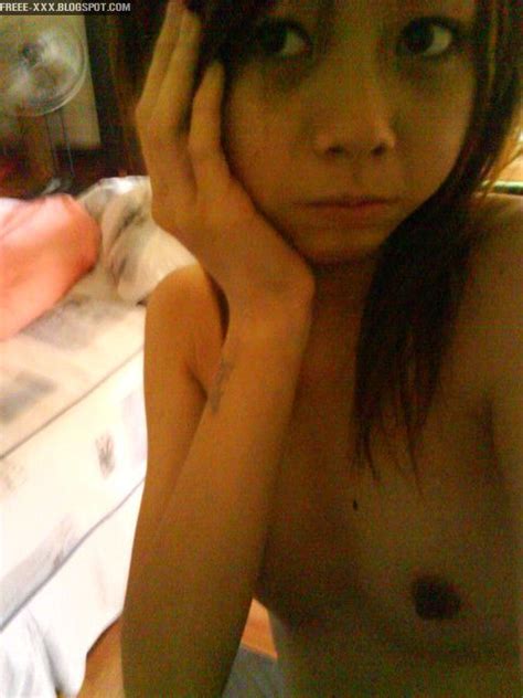 cute topless 18 year old asian girl sleeping nude amateur girls