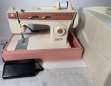 Vtg Singer Merritt Sewing Machine Model 2404 W Carrying Case Pink
