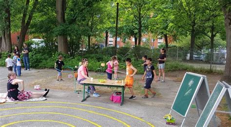 spiel und spass beim schulfest  schule fuchsbergredder