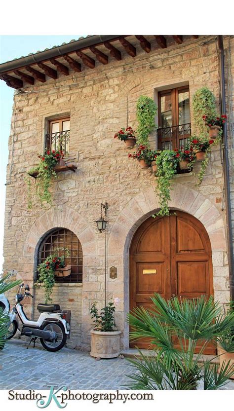 italian houses ideas  pinterest rustic kitchen magnolia homes waco  joanna
