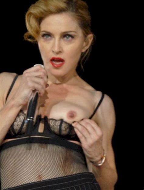 madonna flashing boob in paris the nip slip