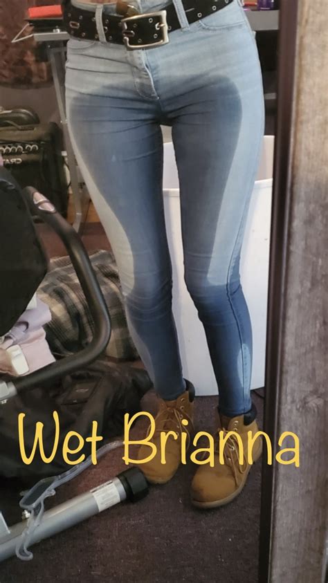 Wet Briannas Content Omorashi