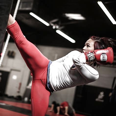 Mma Fighter Michelle Waterson The Karate Hottie 27 Pics