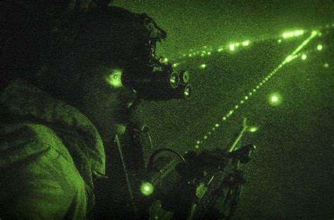 night vision  light   dark army technology