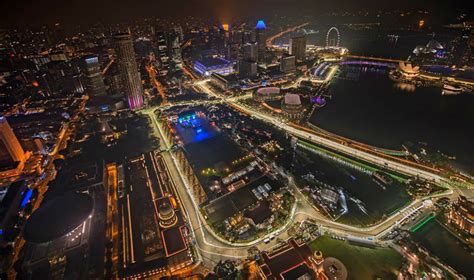 singapore  heres        famous night race