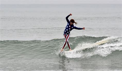 whats  american  turning    surfing flag