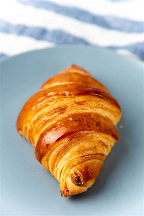 Homemade French Croissants Step By Step Recipe The Flavor Bender