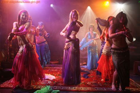 australian amateurs do some sensual belly dancing your
