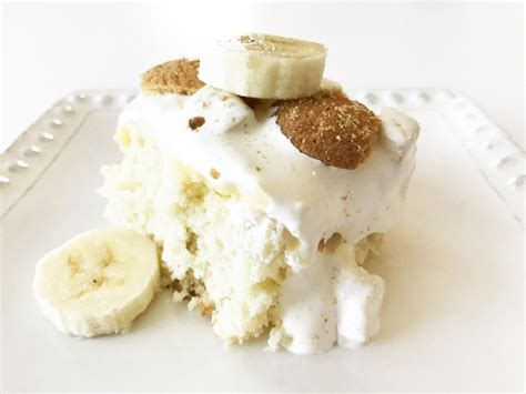 Skinny Banana Pudding Poke Cake — The Skinny Fork
