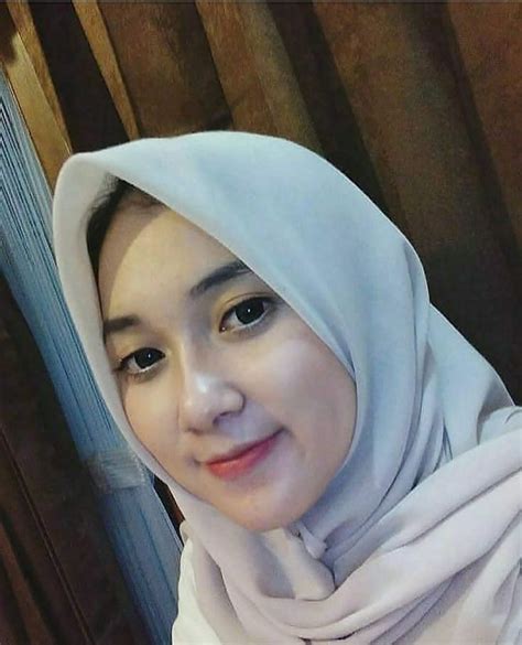 adek imut in 2020 hijab fashion beautiful hijab hijab