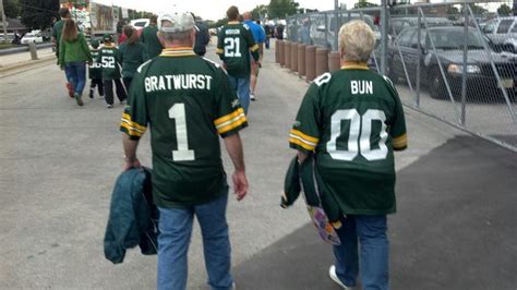 Clever Packer Fans On Their Way In Last Night Nfl