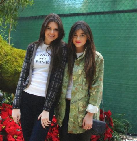 Kendall And Kylie Jenner Behind The Scenes Of Keeping Up