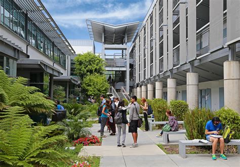 Santa Monica College First California Community College To Host Onsite