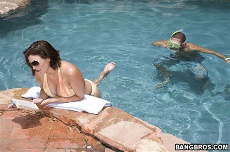 huge boobs mom in bikini hardcore sex at the pool outdoors pichunter