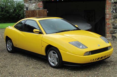 brand  unregistered fiat coupe  popped   sale carscoops