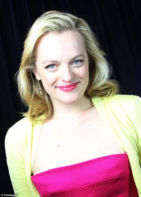 Mad Men S Elisabeth Moss Suffers A Style Catastrophe In Mismatched