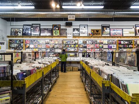 record stores  chicago  vinyl cds