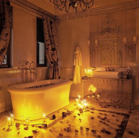 15 Most Popular Romantic Jacuzzi Decoration