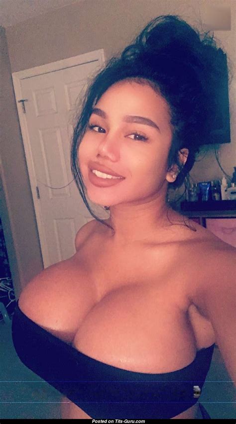 ebony girl with bald silicone big boobies private selfie porn picture [03 06 2017 22 46 32]