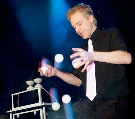 circus magic show welkom bij anniematie entertainment evenementen