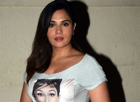 here s how richa chadha extended her support to kerala flood victims bollywood news