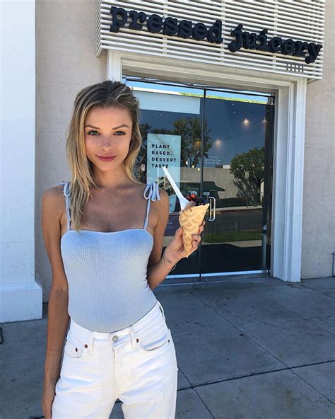 20 sexy boobs and ice cream barnorama