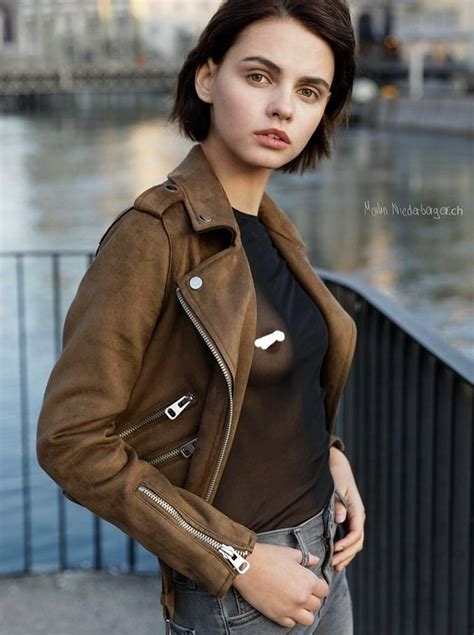 ariel lilit best model leather jacket fashion