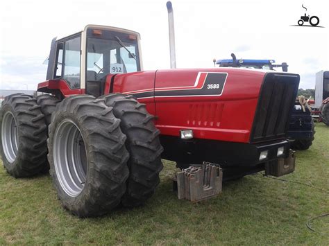 international  united kingdom tractor picture