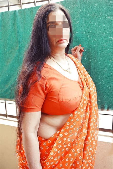 Indian Mature Aunty Sexy Boobs Naked Figure Looking Hot 139 Pics 2