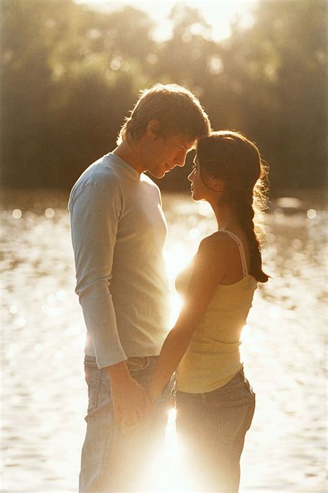 summer romance outdoor date ideas for couples glamour