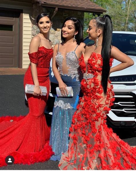 pin by 𝒮ℴ𝓊𝓇 ℬ𝒶𝒷𝓎🤤🍯 on ♡prom cute prom dresses