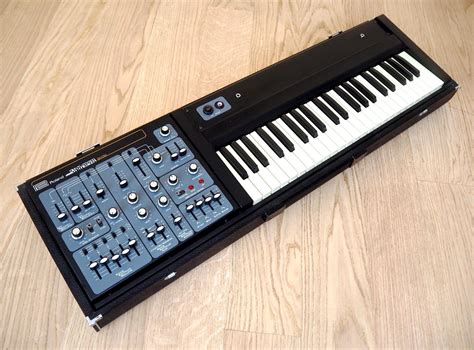 matrixsynth  roland sh  analog synthesizer sn