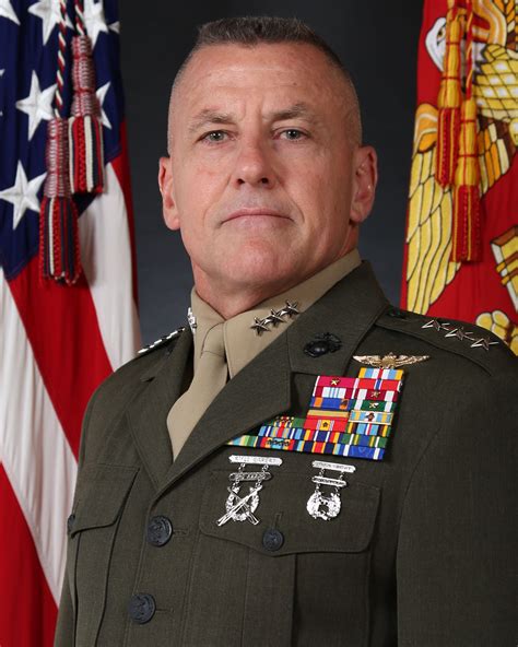 lieutenant general robert  hedelund ii marine expeditionary force