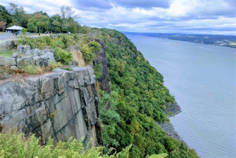 palisades scenic byway  beautiful  york   jersey drive