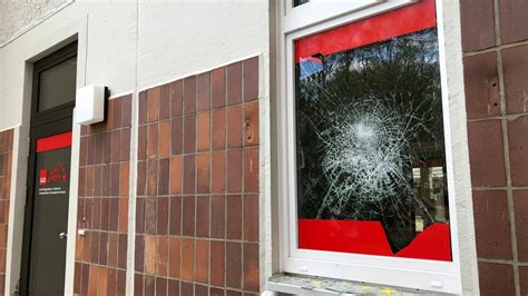 vandalismus spd buero  frankfurt oder attackiert jetzt ermittelt die polizei mmh