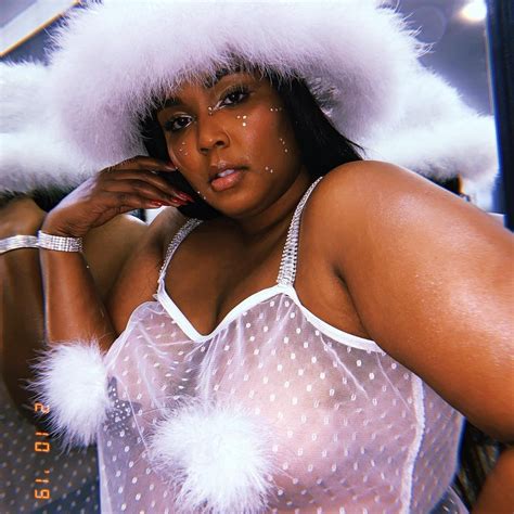 Lizzo Nude Leaked And Fappening Sexy Collection 2020 96