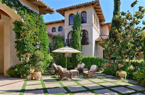 spanish style home plans  courtyards tuscan mediterranean house plans exterior courtyard