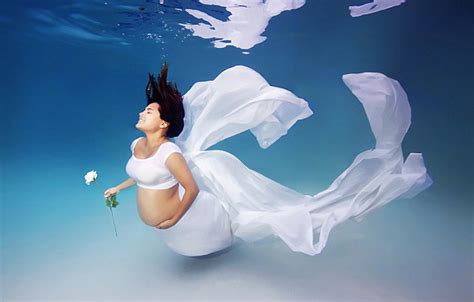 米写真家が撮った美しい妊婦の水中写真 中国網 日本語