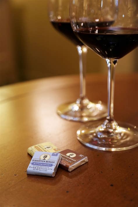 tips for pairing wine with chocolate chocolate pairings ドリンク 洋菓子 フードドリンク
