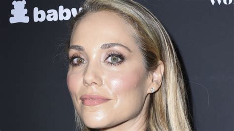 Elizabeth Berkley Reveals Secrets Of Saved By The Bell S Iconic