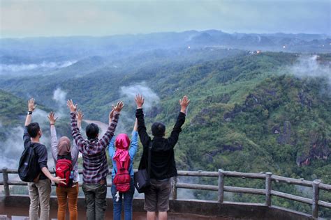 kebun buah mangunan keindahan negeri diatas awan jogja  wisata
