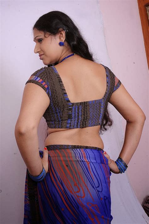 facebook auntys tamil hot aunty sexy back still