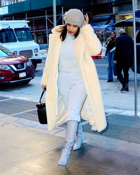 priyanka chopra arrives at her hotel in new york 12 03 2019 hawtcelebs