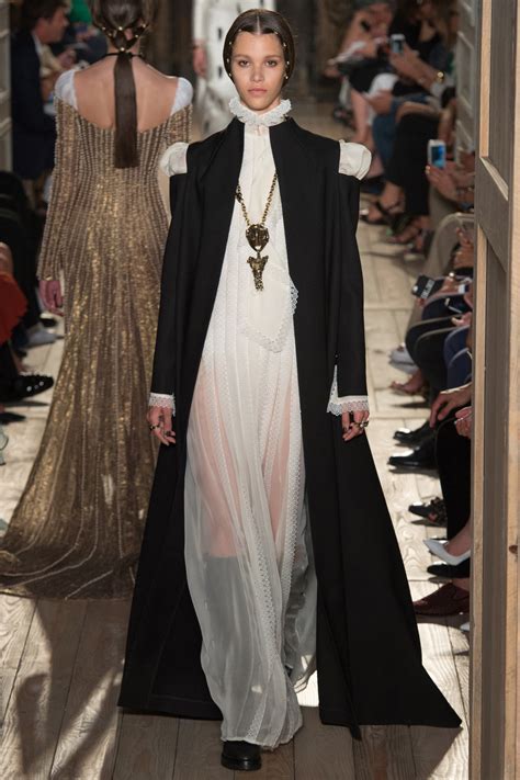 valentino fall  couture collection vogue