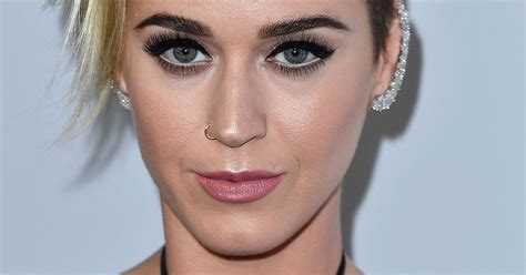 Katy Perry Wears Eye Nail Art To The Met Gala 2017 Teen Vogue