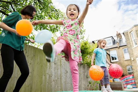 summer activities  kids indoors  outdoors