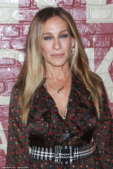 Sarah Jessica Parker Dons Fall Frock For Airbnb Launch
