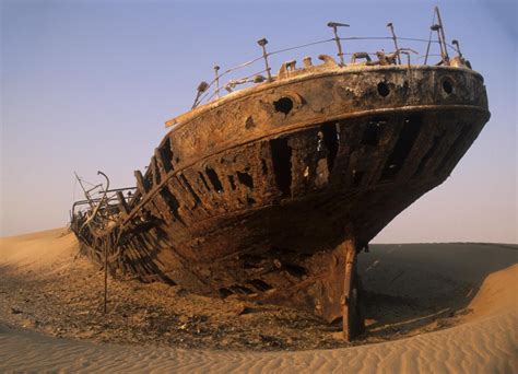 hiat hey  abandoned  shipwrecks   world