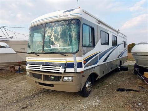workhorse custom chassis motorhome chassis   mo columbia salvage car auction